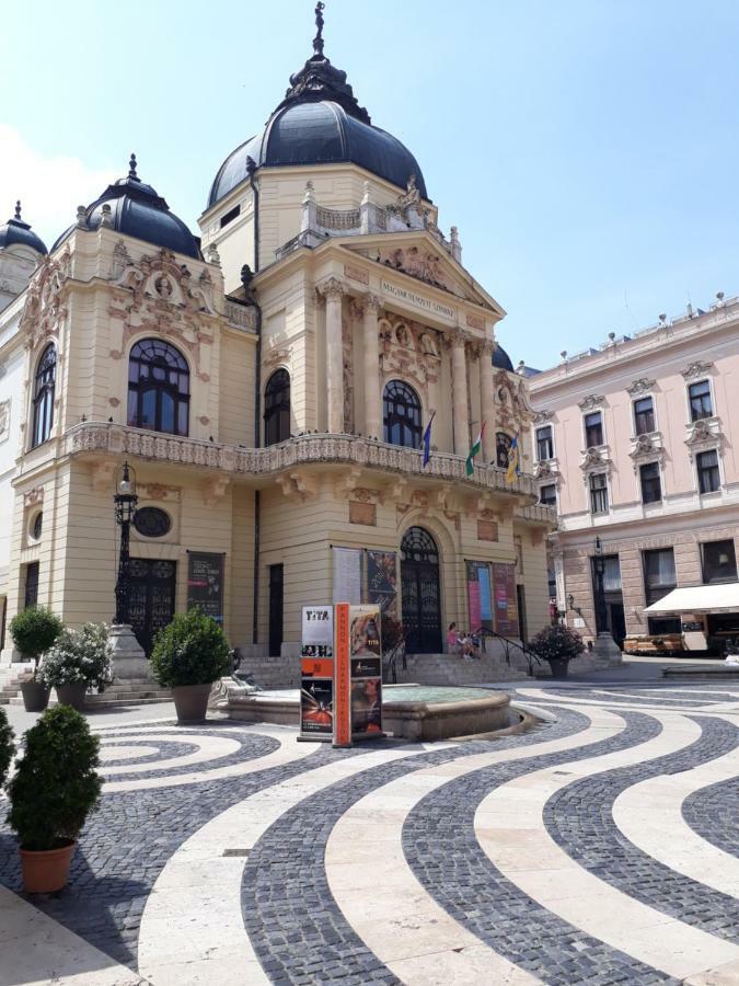 Sunny City Center Pécs Zewnętrze zdjęcie